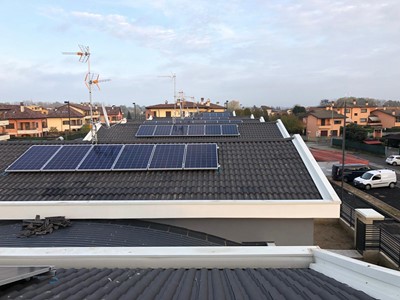 Impinti Fotovoltaici  3 kW e 4,5 kW Impinti Fotovoltaici  3 kW e 4,5 kW
