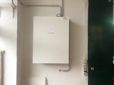 Fotovoltaico 3 kW con Batteria 5 kWh Fotovoltaico 3 kW con Batteria 5 kWh