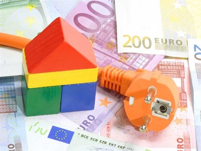 5 Semplici trucchi per risparmiare sulla bolletta elettrica 5 Semplici trucchi per risparmiare sulla bolletta elettrica