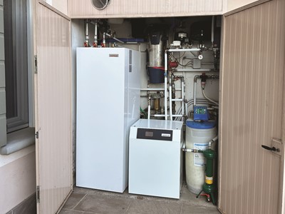 Impianto fotovoltaico con pompa di calore geotermica Impianto fotovoltaico con pompa di calore geotermica