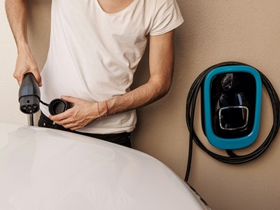 Colonnine di ricarica auto elettriche: come funzionano? Colonnine di ricarica auto elettriche: come funzionano?